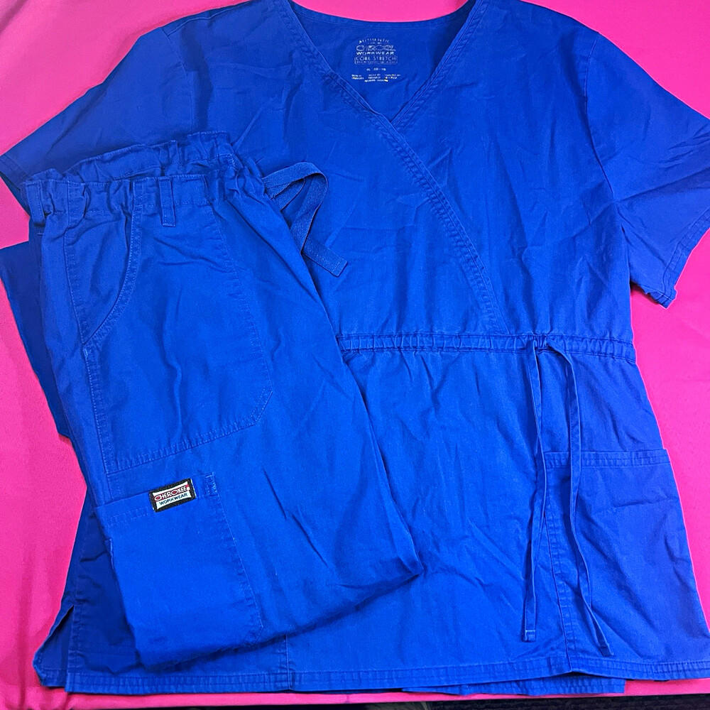 Cherokee Women’s Galaxy Blue Solid Medical Scrub Set Top & Pants M Cotton Blend